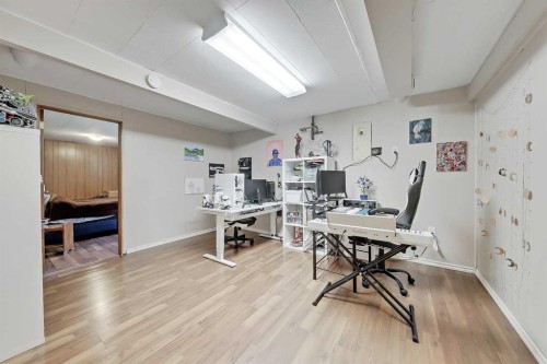 4315 Charleswood Drive Nw, Calgary, AB 