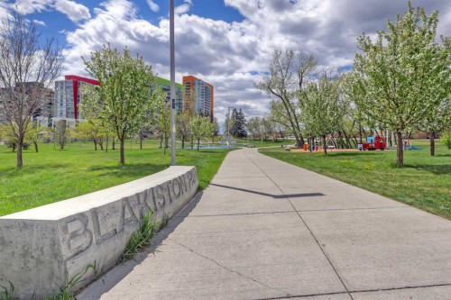 4315 Charleswood Drive Nw, Calgary, AB 
