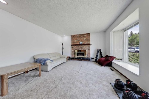 4315 Charleswood Drive Nw, Calgary, AB 