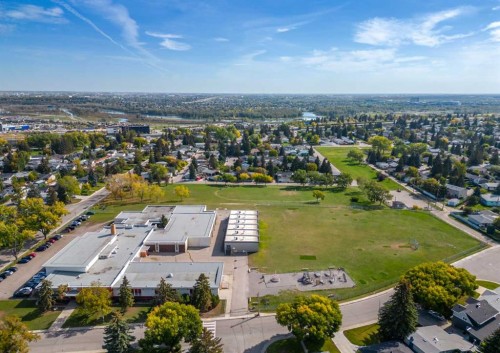 229 84 Avenue Se, Calgary, AB 