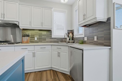 16 Coopers Heights Sw, Airdrie, AB 