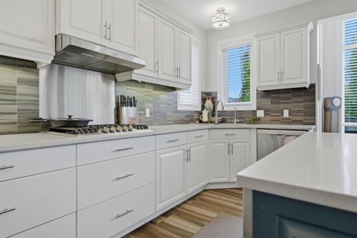 16 Coopers Heights Sw, Airdrie, AB 