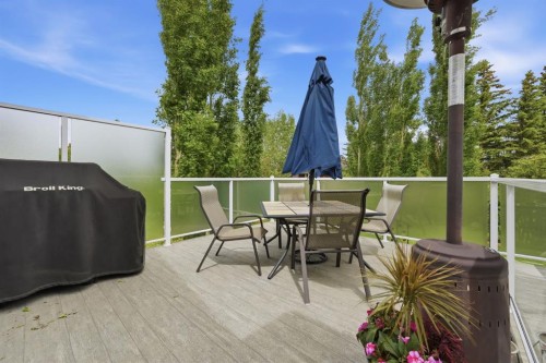 16 Coopers Heights Sw, Airdrie, AB 