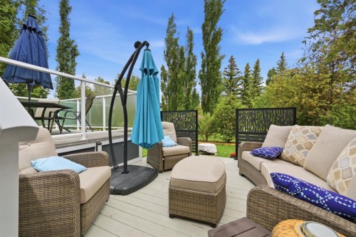 16 Coopers Heights Sw, Airdrie, AB 