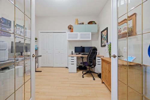 16 Coopers Heights Sw, Airdrie, AB 