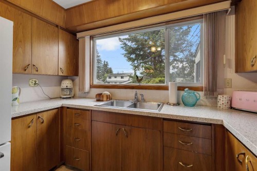 9828 Fairmount Drive Se, Calgary, AB 