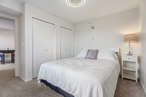 3421-1620 70 Street Se, Calgary, AB - Indoor Photo Showing Bedroom