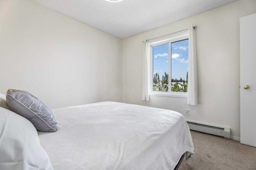 3421-1620 70 Street Se, Calgary, AB - Indoor Photo Showing Bedroom