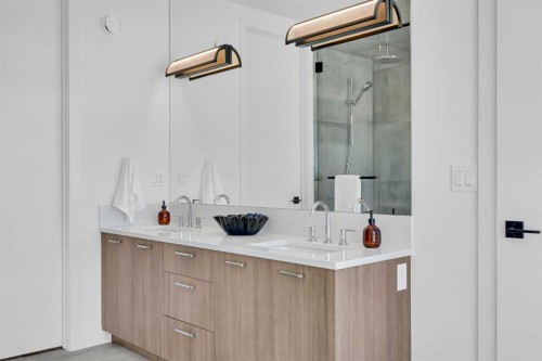 124 Greenwich Drive Nw, Calgary, AB 