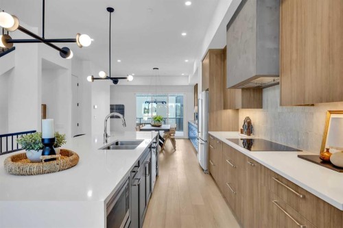 124 Greenwich Drive Nw, Calgary, AB 