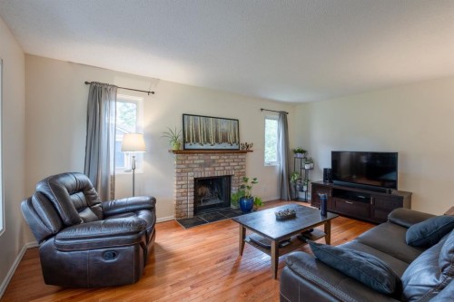 119 Midland Place Se, Calgary, AB 