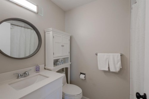 119 Midland Place Se, Calgary, AB 