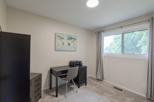 119 Midland Place Se, Calgary, AB 