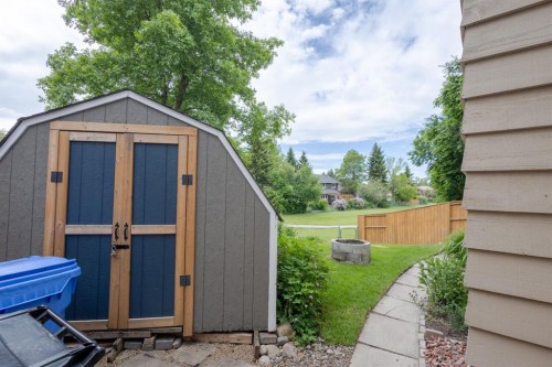 119 Midland Place Se, Calgary, AB 