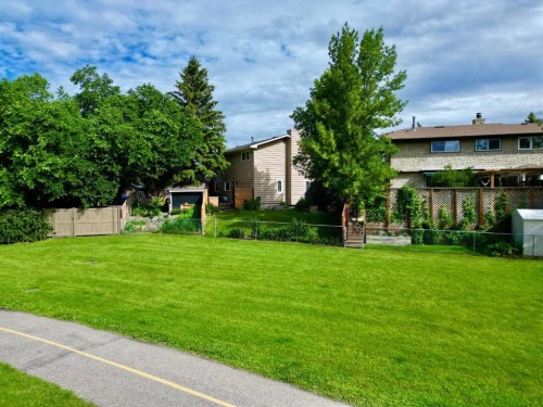 119 Midland Place Se, Calgary, AB 