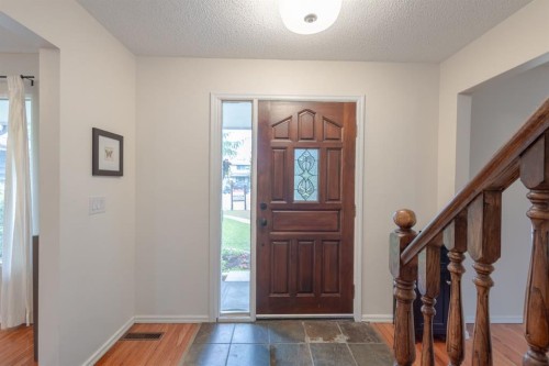 119 Midland Place Se, Calgary, AB 