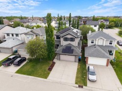 134 Rockywood Circle NW Calgary, AB T3G 5W1