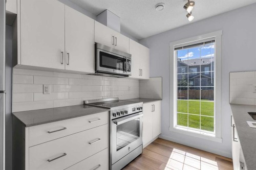237 Cranbrook Square Se, Calgary, AB 