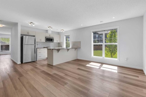 237 Cranbrook Square Se, Calgary, AB 