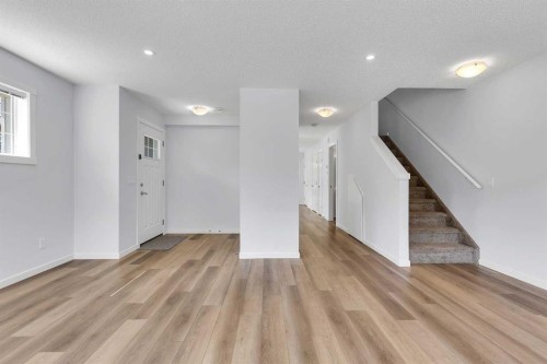 237 Cranbrook Square Se, Calgary, AB 