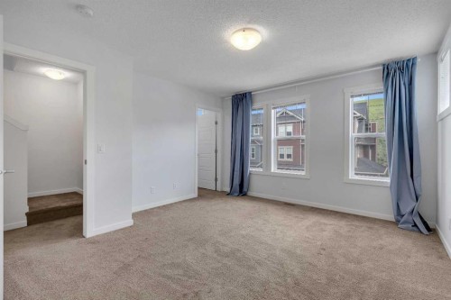 237 Cranbrook Square Se, Calgary, AB 