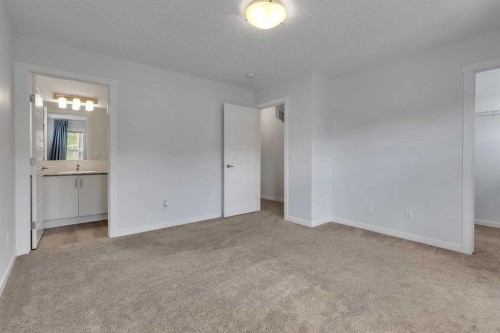 237 Cranbrook Square Se, Calgary, AB 