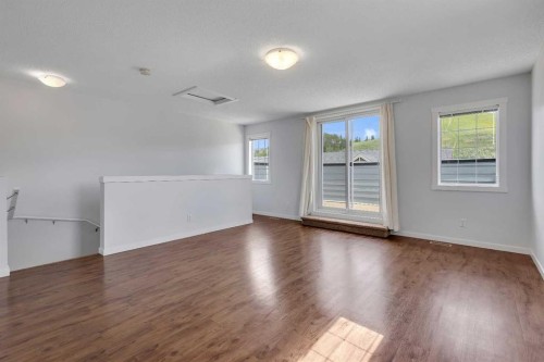 237 Cranbrook Square Se, Calgary, AB 
