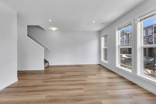 237 Cranbrook Square Se, Calgary, AB 