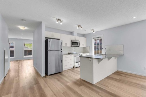 237 Cranbrook Square Se, Calgary, AB 