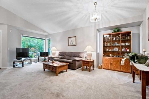 501 Coral Keys Villas Ne, Calgary, AB 