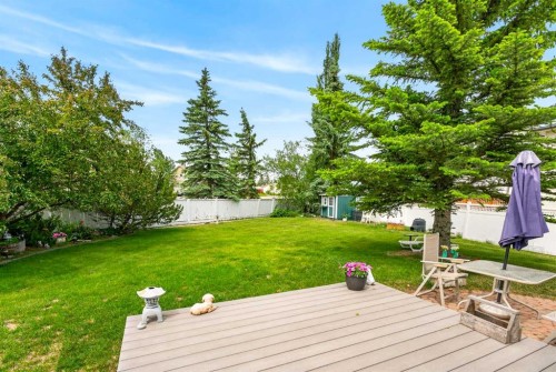 501 Coral Keys Villas Ne, Calgary, AB 