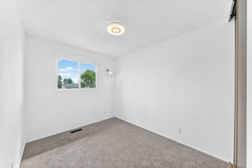10 Erin Ridge Place Se, Calgary, AB 