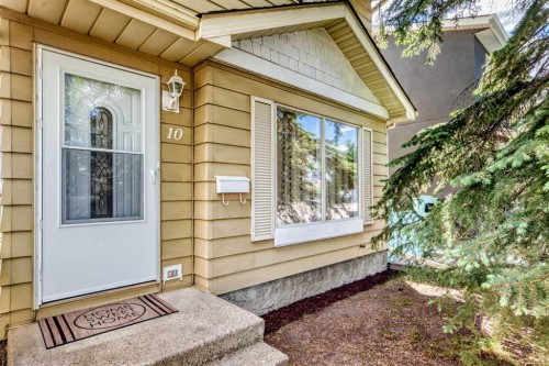 10 Erin Ridge Place SE Calgary, AB T2B 2W8