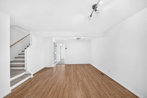 10 Erin Ridge Place Se, Calgary, AB 