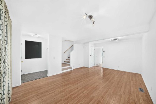 10 Erin Ridge Place Se, Calgary, AB 