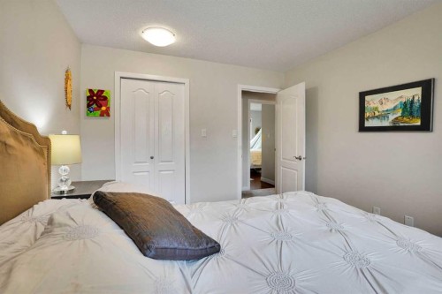 5212 Valiant Drive Nw, Calgary, AB 