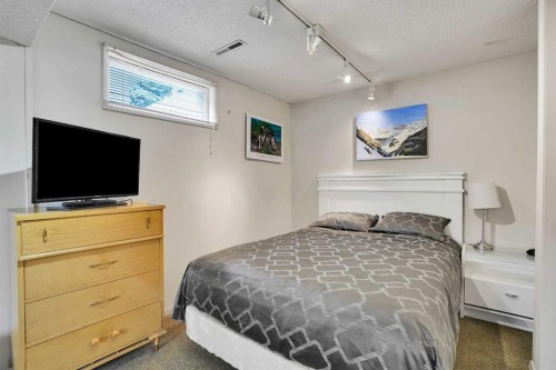 5212 Valiant Drive Nw, Calgary, AB 