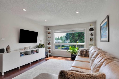 5212 Valiant Drive Nw, Calgary, AB 