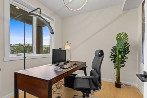 1104 Cranbrook Gardens Se, Calgary, AB 