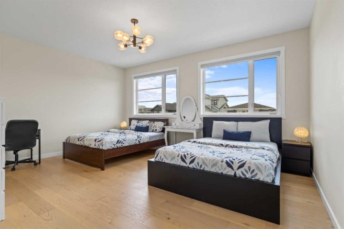 1104 Cranbrook Gardens Se, Calgary, AB 