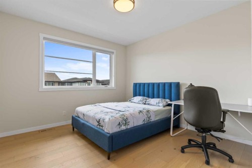 1104 Cranbrook Gardens Se, Calgary, AB 