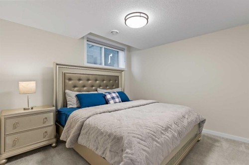 1104 Cranbrook Gardens Se, Calgary, AB 