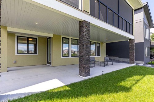 1104 Cranbrook Gardens Se, Calgary, AB 