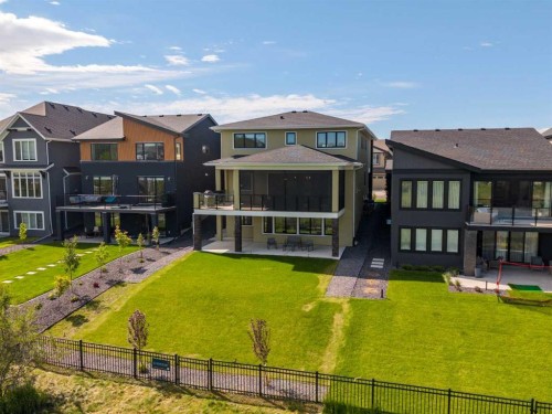 1104 Cranbrook Gardens Se, Calgary, AB 
