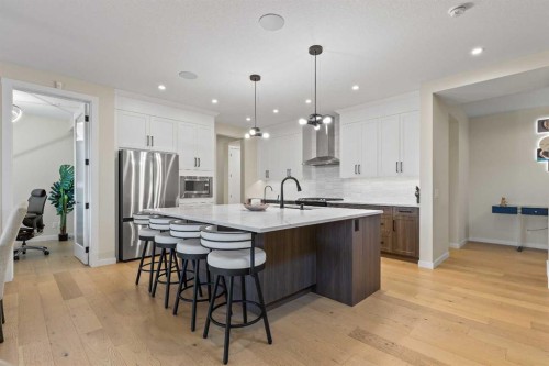 1104 Cranbrook Gardens Se, Calgary, AB 