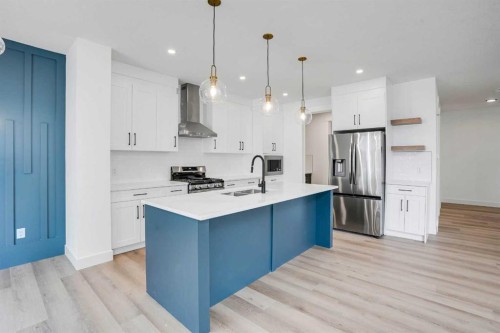 27 Heritage Close, Cochrane, AB 