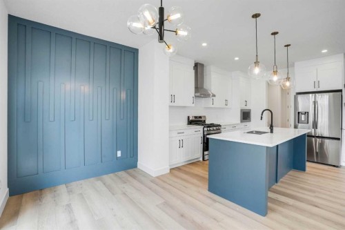 27 Heritage Close, Cochrane, AB 