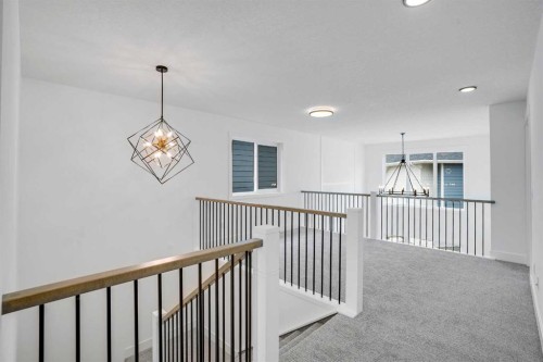 27 Heritage Close, Cochrane, AB 