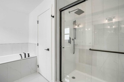 27 Heritage Close, Cochrane, AB 