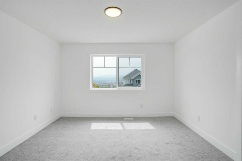 27 Heritage Close, Cochrane, AB 